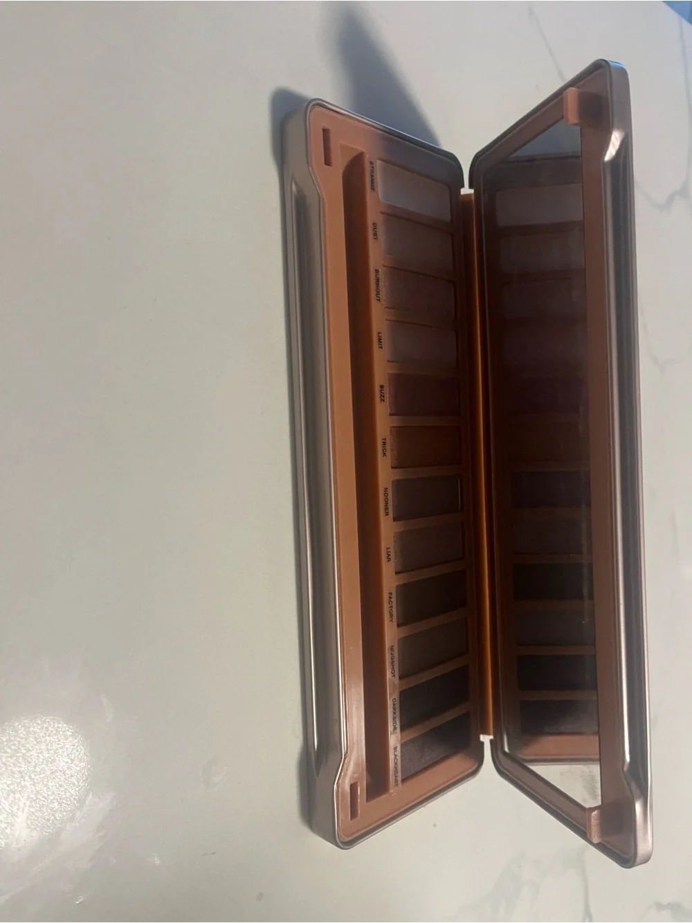 NWOT Urban Decay Naked3 Eyeshadow Palette - missing eyeshadow brush